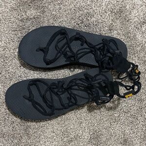 Teva Midform Infinity Platform Sandal 9